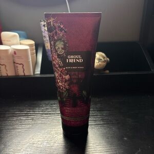 Bath & Body Works Ghoul Friend Moisturizer - Dark Red
